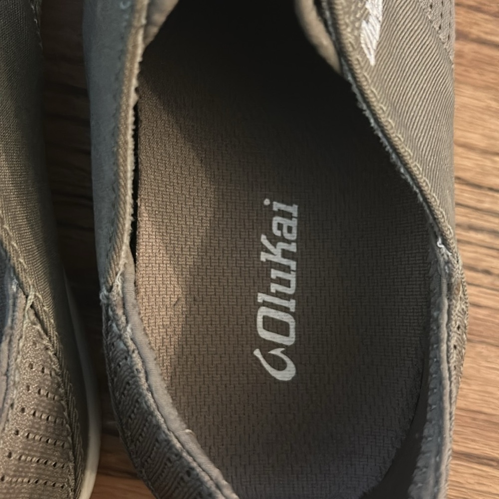 OluKai Men's Boat Shoes in Gray with White Laces - Picture 5 of 7
